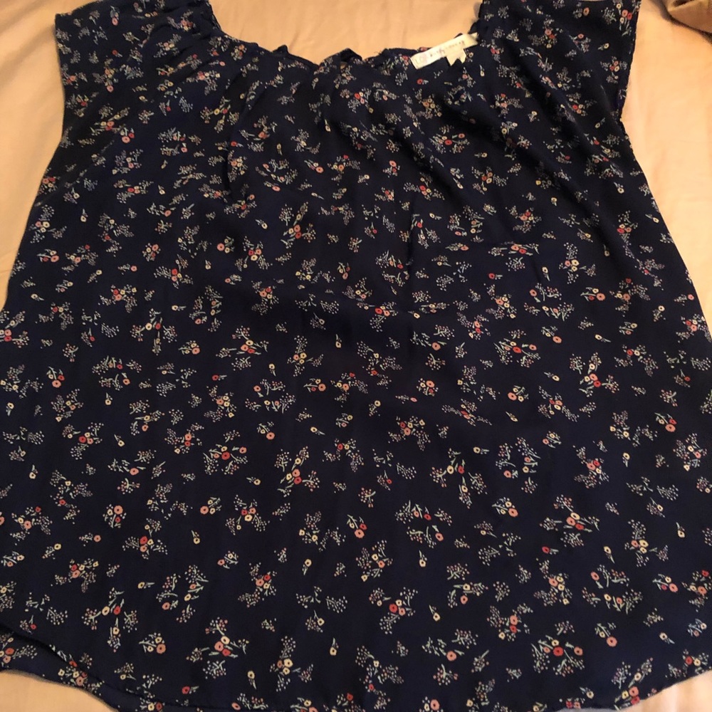 Women’s Lauren Conrad Navy Blue Flower Top
